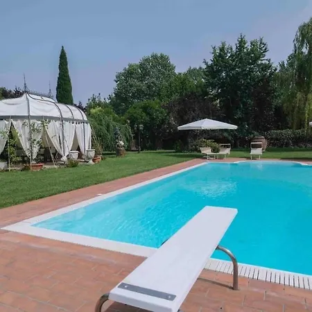 Fiore Luxury Pool & Garden Pisa