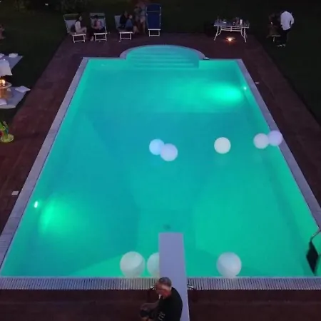 Fiore Luxury Pool & Garden * פיזה